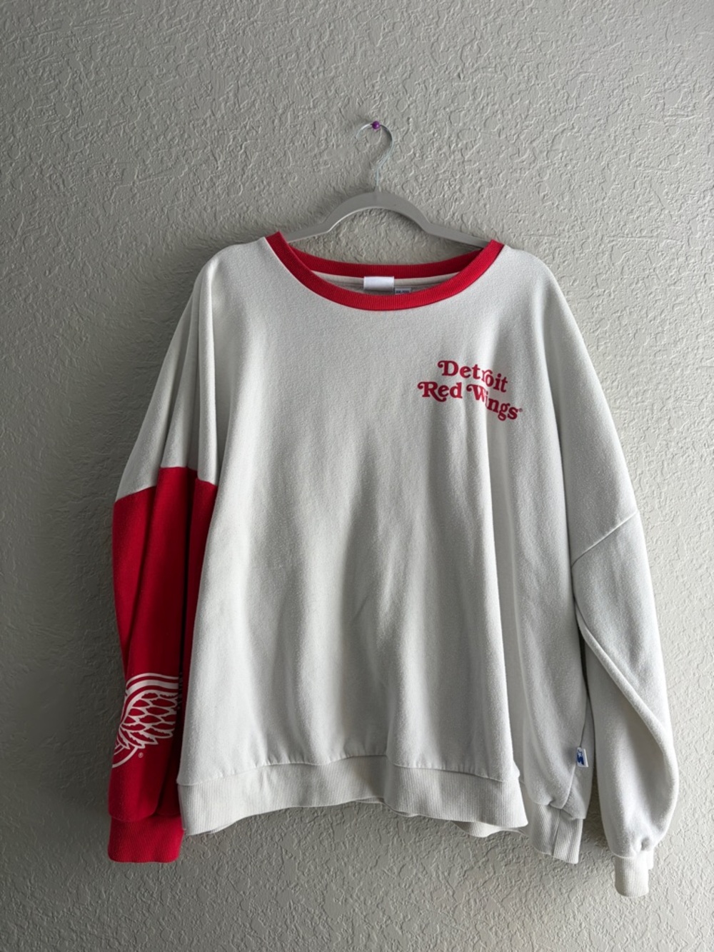 Starter Detroit Red Wings Cream Crewneck with Red Sleeve